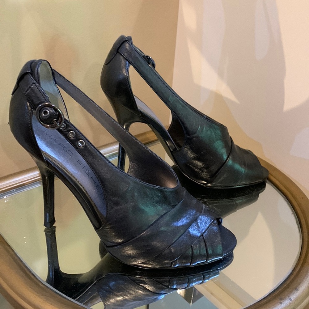 Peep toe heels